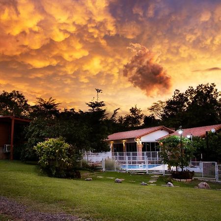 Vista Alegre Natural Resort - Bungalows Independencia ภายนอก รูปภาพ