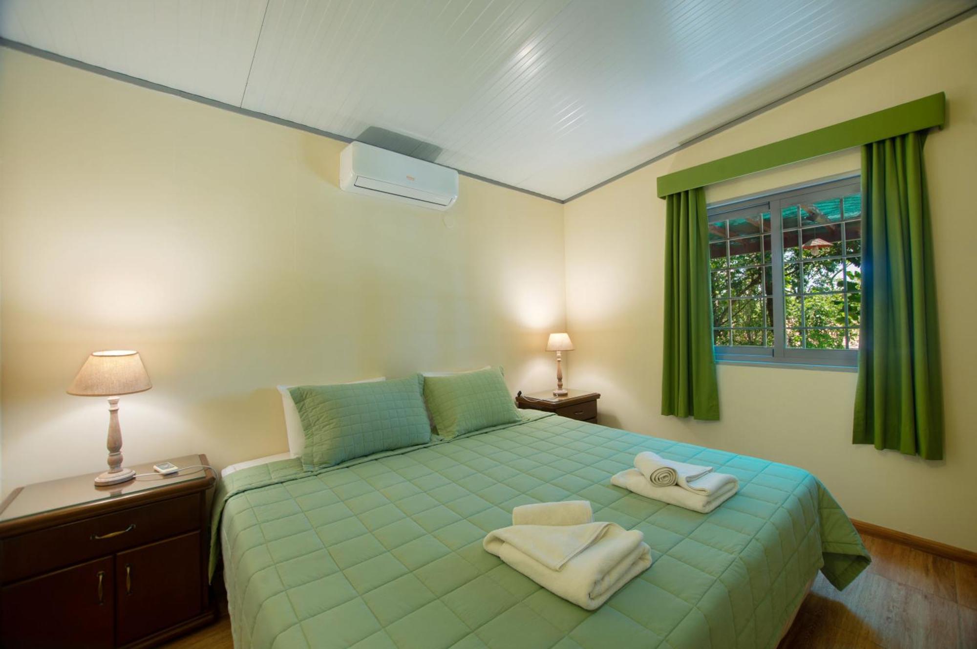 Vista Alegre Natural Resort - Bungalows Independencia ภายนอก รูปภาพ